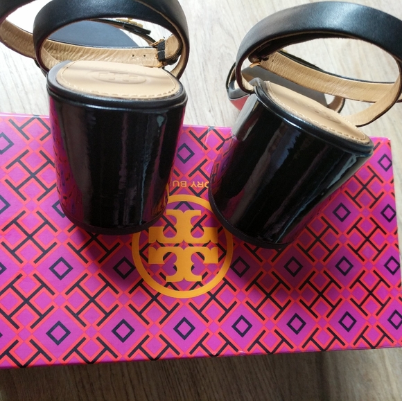 Tory Burch Kira 65 MM Sandals - Picture 2 of 12